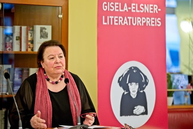 Natasha Wodin liest bei der Verleihung des 1. Gisela-Elsner-Preises